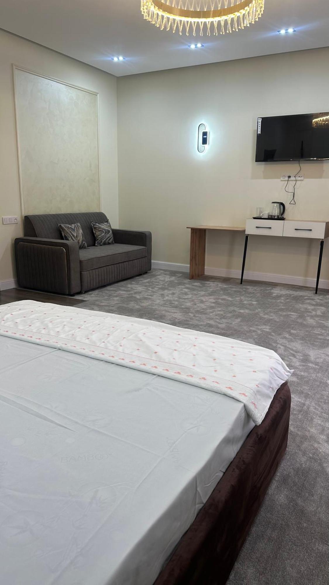 Nazar Hotel & Hostel Turkistan 外观 照片