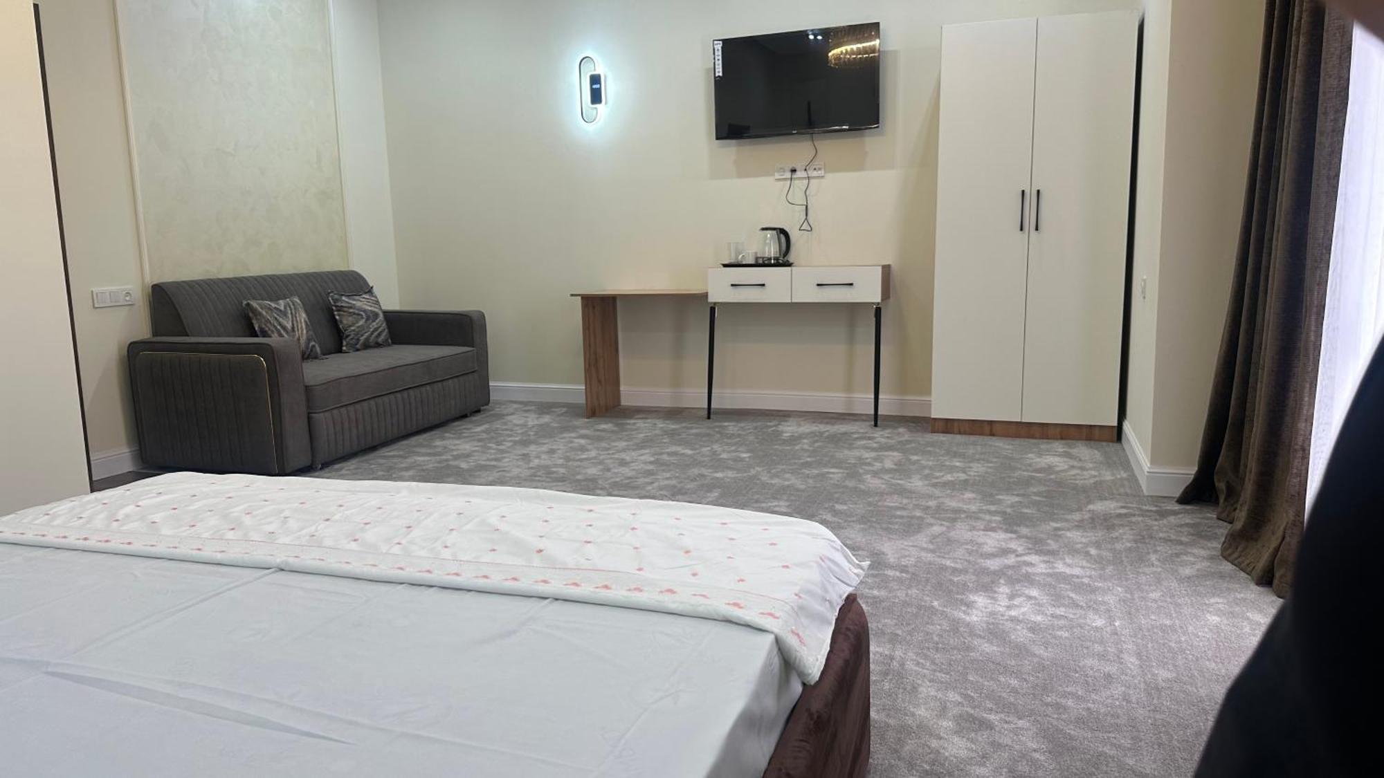 Nazar Hotel & Hostel Turkistan 外观 照片