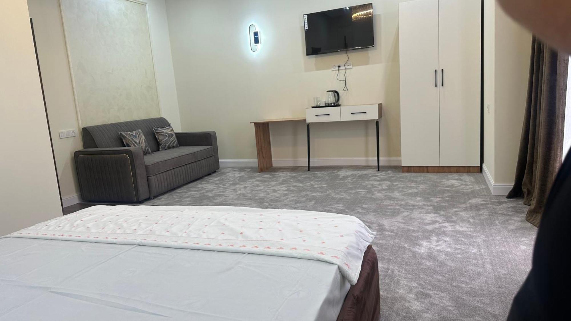 Nazar Hotel & Hostel Turkistan 外观 照片